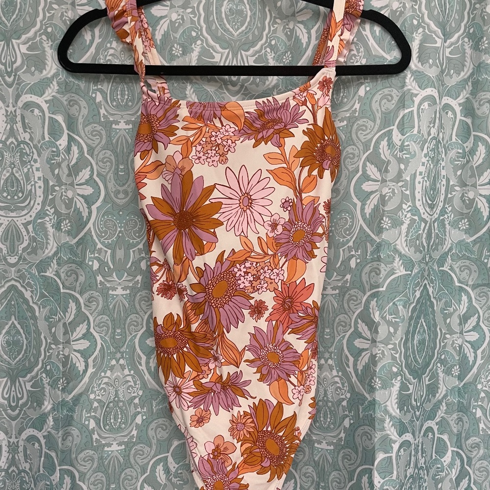 Kona Sol Women’s Floral Ruffle Swimsuit Orange - Small